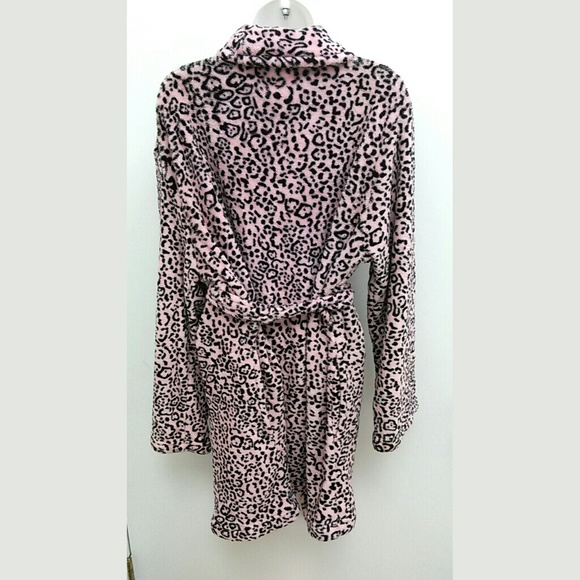 Pink Black Cheetah Leopard Plush Robe Sz Large/XL - Picture 2 of 3